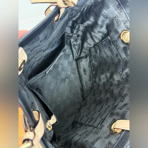 Michael Kors black & tan jetset shoulder tote bag purse. - Picture 10 of 15